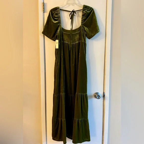 Anthropologie Velvet Empire Waist Midi Dress - coffeafoods.com